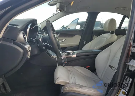 2015 Mercedes-Benz C 300 из США, поврежденный, VIN 55SWF4JB0FU076813